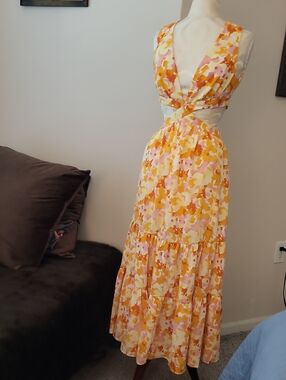 Sleeveless Floral Cutout Maxi Dress in Yellow & Pink